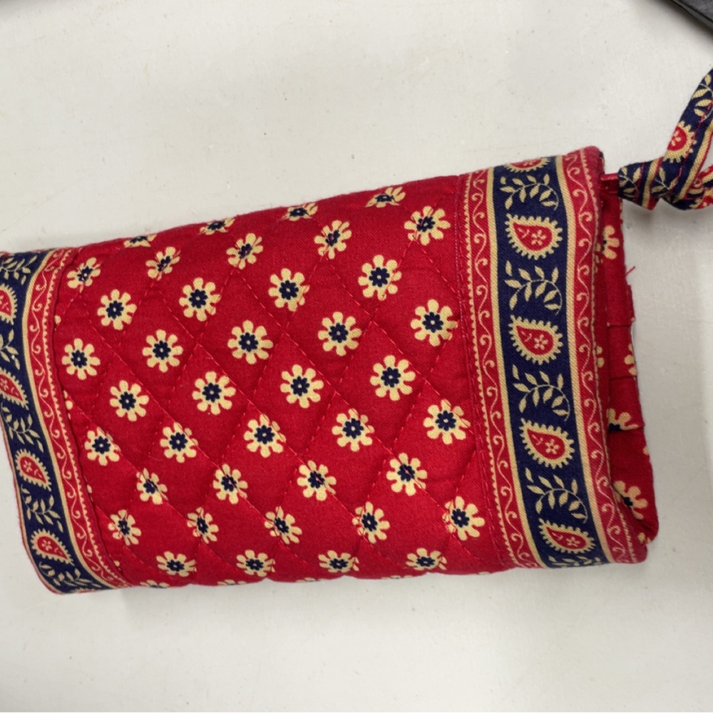 Red Floral Quilted Wristlet